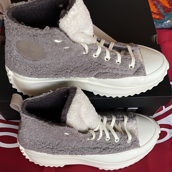 Converse 172202C
RUN STAR HIKE HI
VAPOR MAUVENECHETNIOLET ORE
Men’s platforms - Picture 3 of 16